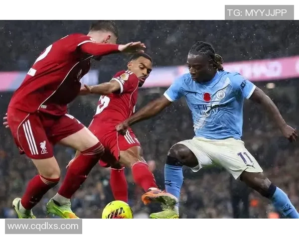 利物浦与曼城激战正酣最终比分揭晓引发热议